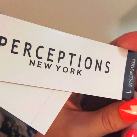 Perceptions New York brand. NWT Black floral print dress. Comes with belt🌷🌻 - Picture 6 of 9